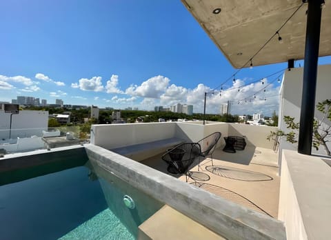 Day, Balcony/Terrace, Swimming pool, Swimming pool