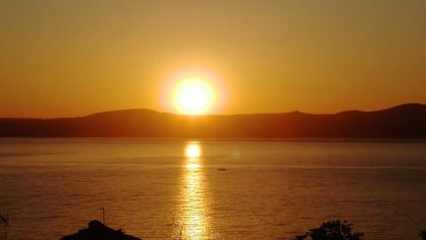 Balcony/Terrace, Mountain view, Sunset