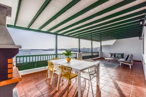 View (from property/room), Balcony/Terrace