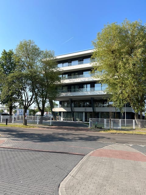 Property building, Location