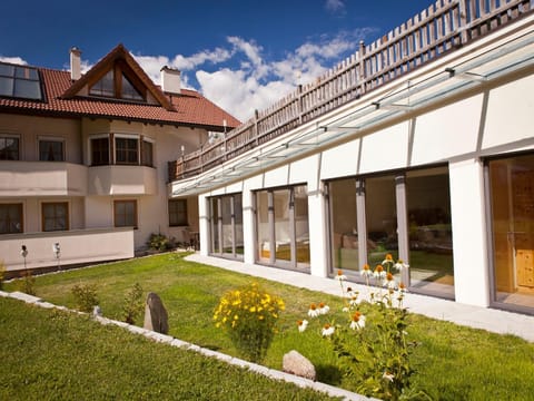 Property building, Garden, Garden view