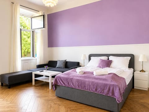 Bed, Seating area, Bedroom