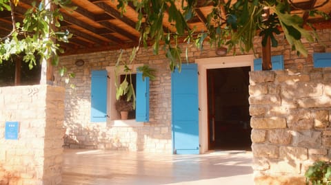 Property building, Day