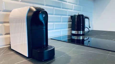 Coffee/tea facilities, Kitchen or kitchenette