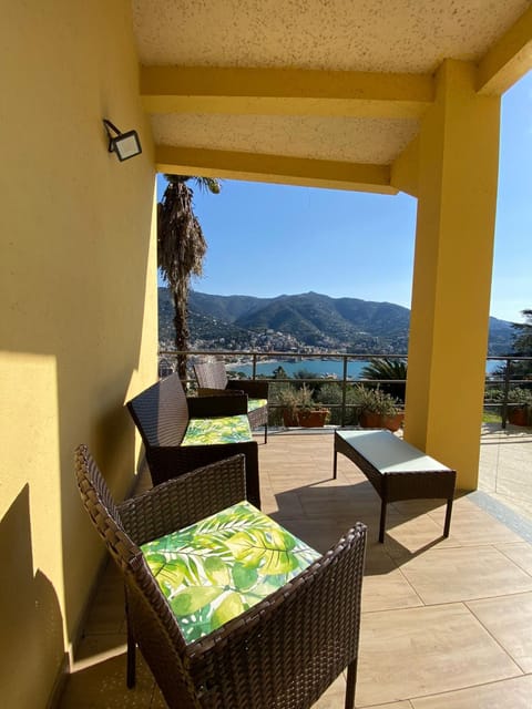 View (from property/room), Balcony/Terrace