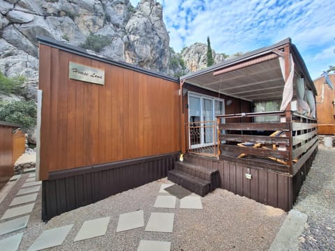 Property building, Patio, Day