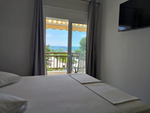 View (from property/room), Bedroom, City view, Garden view, Sea view, Street view