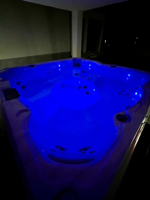 Brand New 2BD Apartment with Jacuzzi Apartment in Novalja