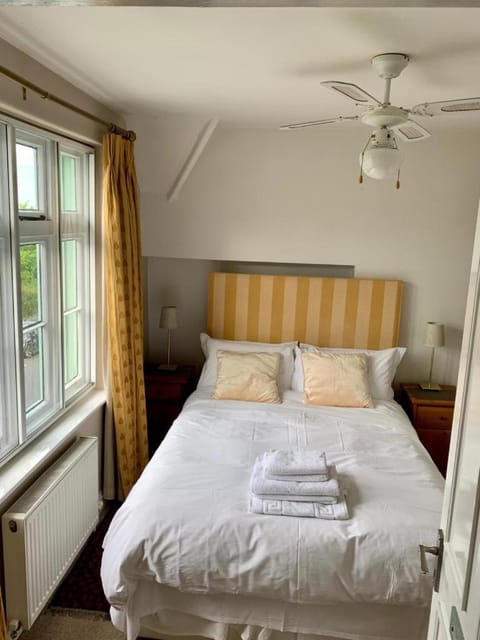 Parsnips House BnB Glastonbury Bed and Breakfast in Glastonbury