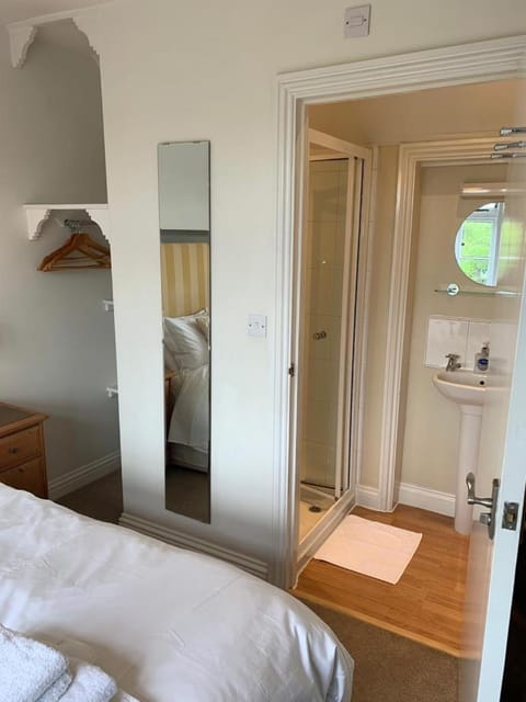 Parsnips House BnB Glastonbury Bed and Breakfast in Glastonbury