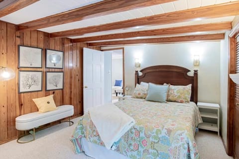 Dozing on Dog River- River Access Dock Yard House in Mobile