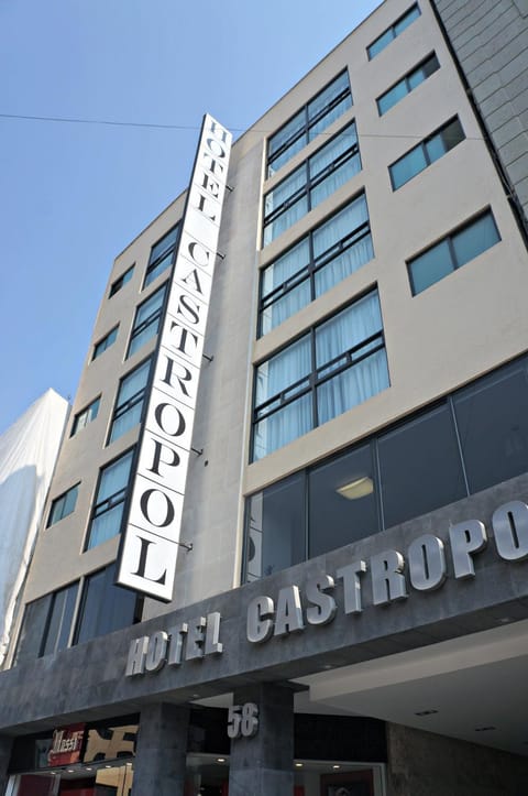 Facade/entrance, On-site shops, Decorative detail, Area and facilities