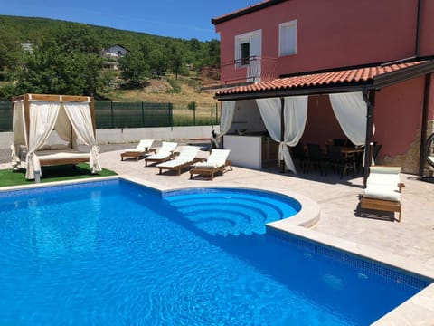 Property building, Pool view, Swimming pool, sunbed