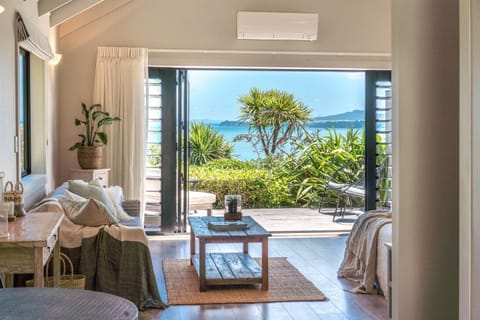 View (from property/room), Balcony/Terrace, Living room, Seating area