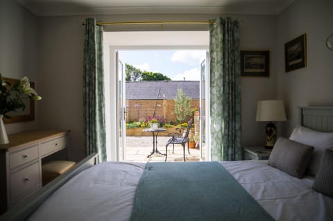 Balcony/Terrace, Bedroom, Garden view