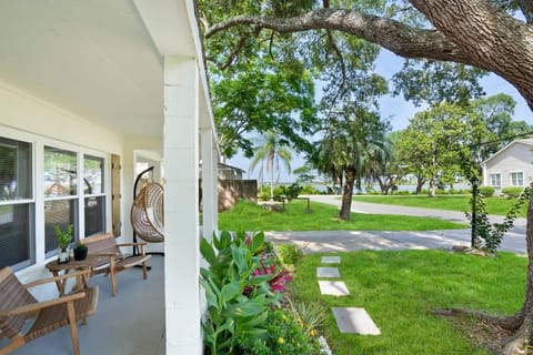 Rave Reviews for Waterway Views Spa Comfy Beds Bring Your Boat House in Anastasia Island