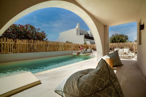 Day, Balcony/Terrace, Balcony/Terrace, Pool view, Swimming pool, Swimming pool, sunbed