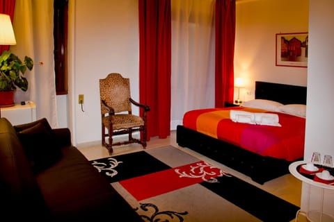Toilet, TV and multimedia, Coffee/tea facilities, View (from property/room), Living room