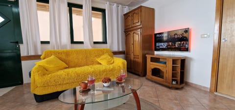 In Drift App 20 m from the beach in Stobrec - Split Apartment in Šibenik-Knin County, Croatia
