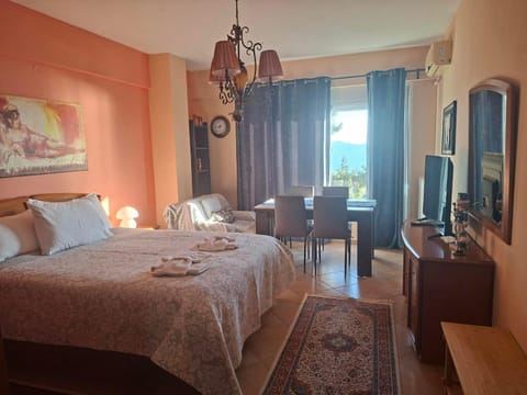 Sofia's pottery house House in Magnesia Prefecture, Greece