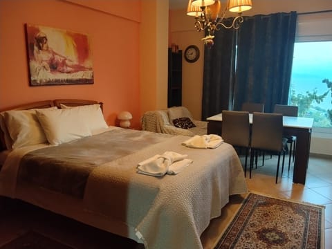 Sofia's pottery house House in Magnesia Prefecture, Greece