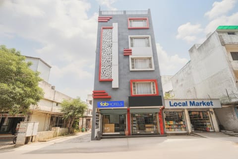 Property building, Facade/entrance