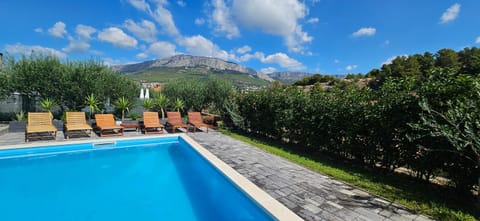 Day, Mountain view, Pool view, sunbed