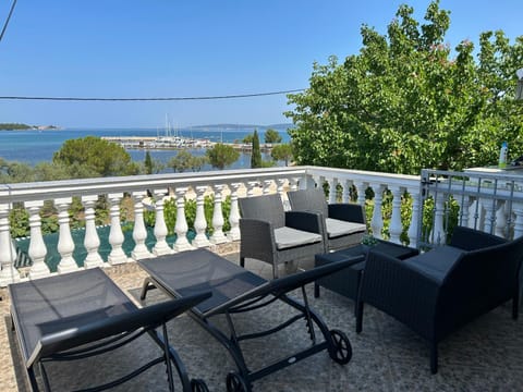 Balcony/Terrace, Seating area, Sea view