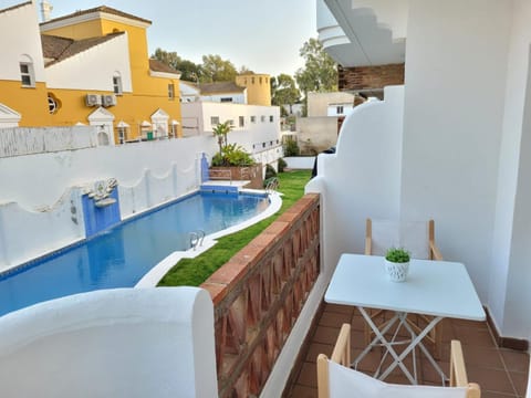 Balcony/Terrace, Pool view, Swimming pool, Swimming pool