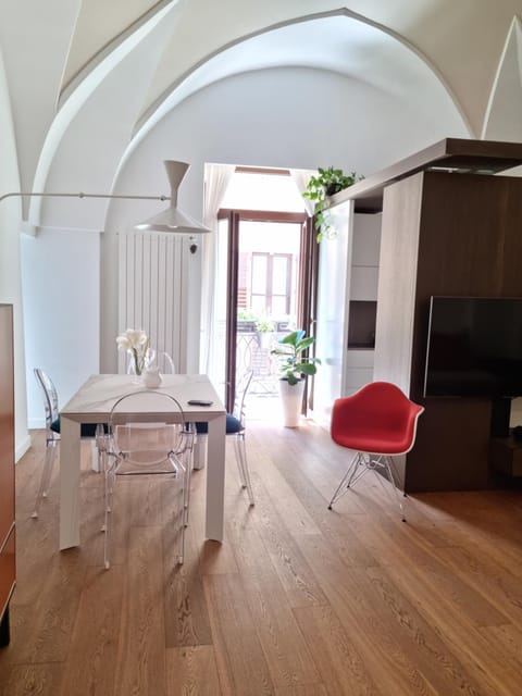 Balcony/Terrace, Living room, Dining area, locker, air conditioner