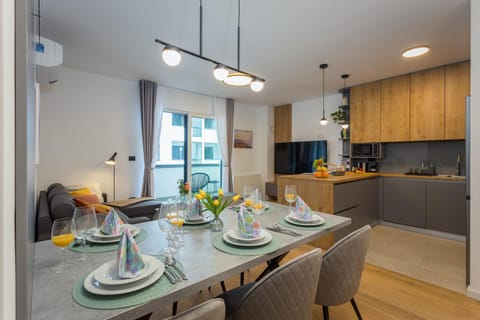Living room, Dining area, kitchen
