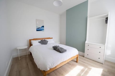 Spacious Holiday Home in Porthcawl House in Porthcawl