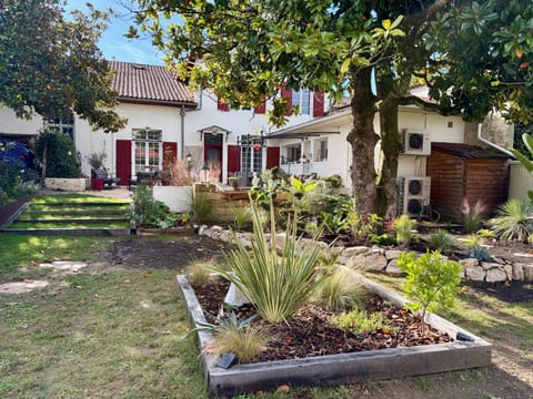 Property building, Patio, Garden