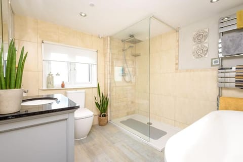 Beautiful 3 bedroom cottage in the heart of Looe House in Looe