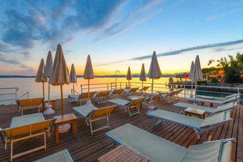 Property building, Solarium, Balcony/Terrace, Beach, Sunset