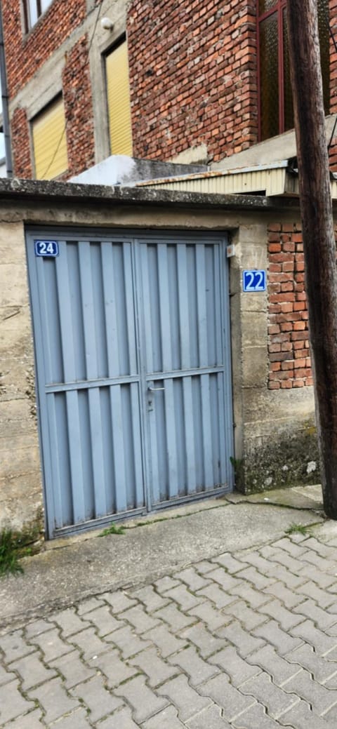 Lovely 1 bedroom within walking distance, views Apartment in Montenegro