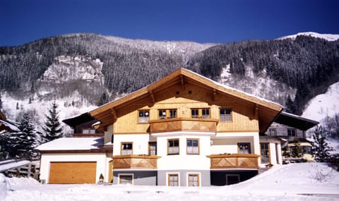 Property building, Winter