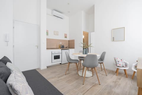 Property building, Location