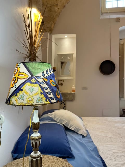 Bed, Photo of the whole room, Decorative detail, Bedroom