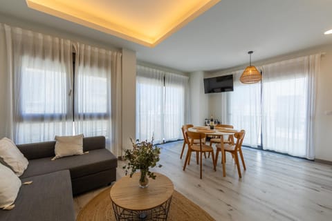TV and multimedia, Living room, Dining area