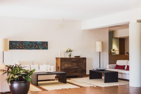 Lobby or reception, Other