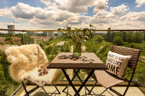 Day, Natural landscape, View (from property/room), Balcony/Terrace, Seating area
