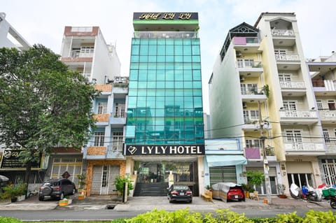 Property building, Location