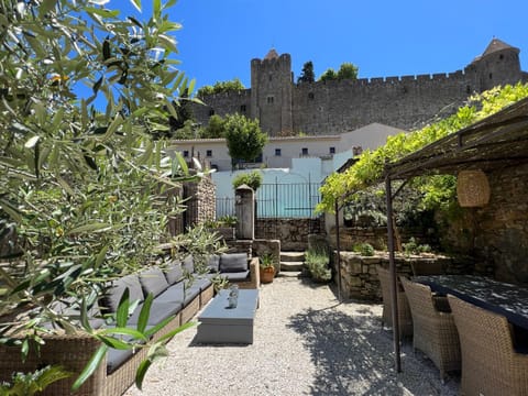 Property building, Patio, Day, Garden, Garden view, Swimming pool
