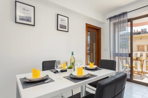 Dining area, Breakfast