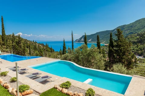 Pool view, Sea view, Swimming pool, sunbed