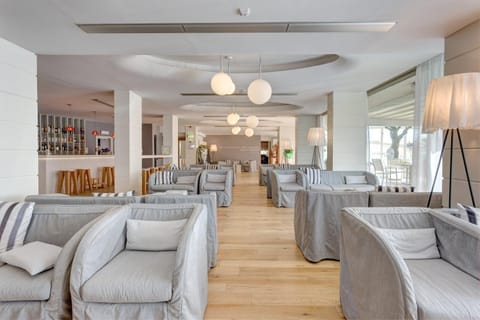 Communal lounge/ TV room, Lounge or bar