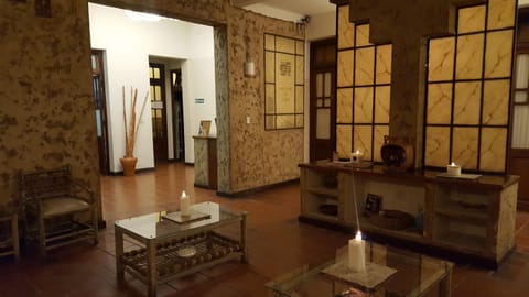 Lobby or reception, Seating area