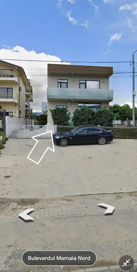 Property building, Neighbourhood