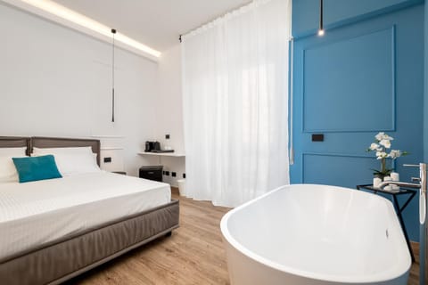 Bed, Coffee/tea facilities, Photo of the whole room, Bedroom, Bath, oven